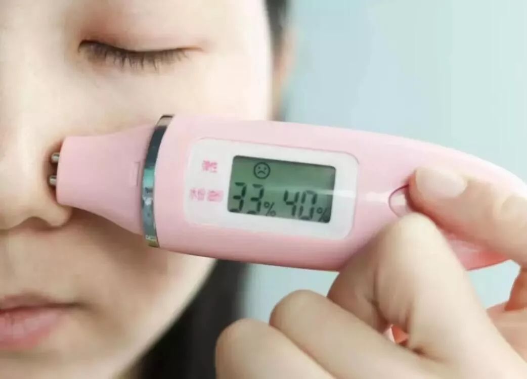 草莓鼻去黑头好物推荐使用,草莓鼻去黑头导出液