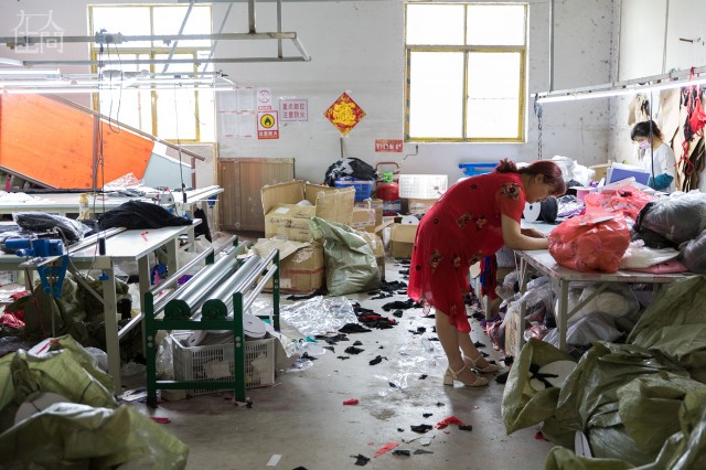 揭秘产品畅销全球的中国“情趣内衣小镇”