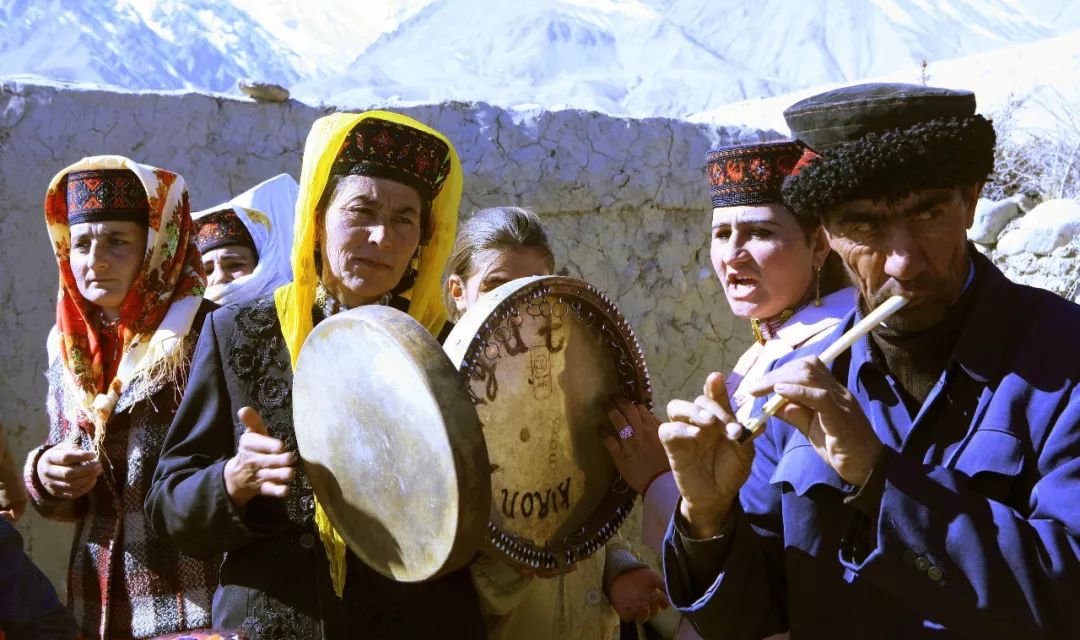 和青藏高原一样高的地方,比青藏高原还高的高原