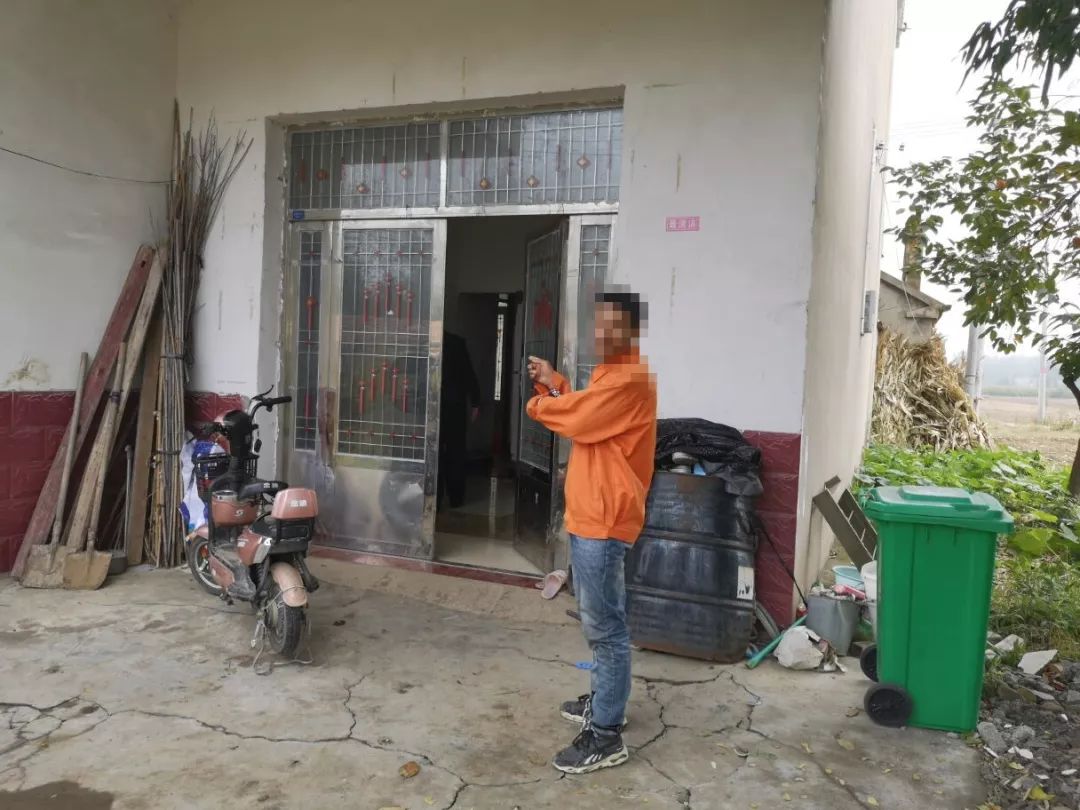 杩欎簺琛ｆ湇鐪嬭捣鏉ュ緢婕備寒鑻辨枃,杩欎簺琛ｆ湇鐪嬭捣鏉ヤ笉浠呭竻鑰屼笖淇濇殩