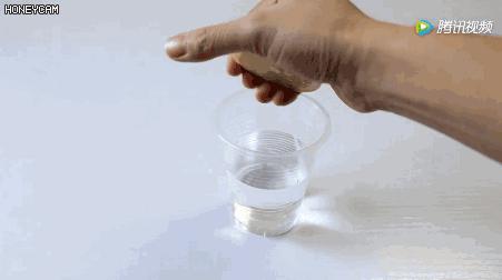 衣服上有霉斑怎么洗才能洗掉,衣服去霉斑最快最狠的几种方法