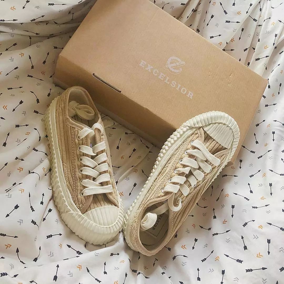 秋冬百搭女士运动鞋,啄木鸟2021秋冬韩版运动鞋