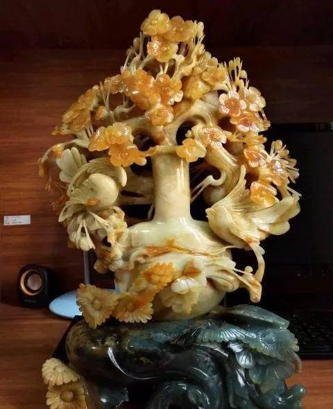 美玉“开花”,艳而不俗