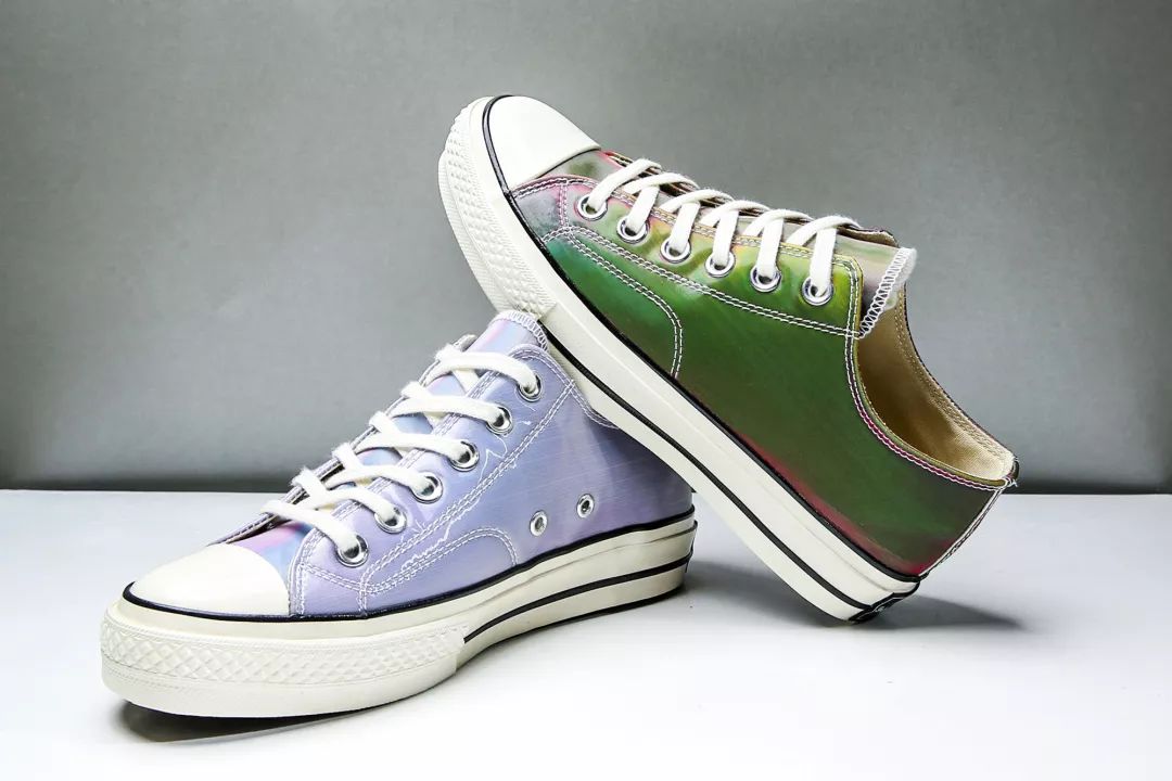 中国造了双百元鞋竟有3,600,000色？！穿上1秒就炸街、不怕脏