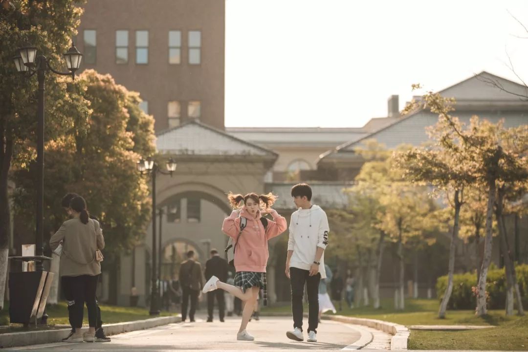 我知道你的秘密戚薇穿搭,没有秘密的你戚薇穿搭