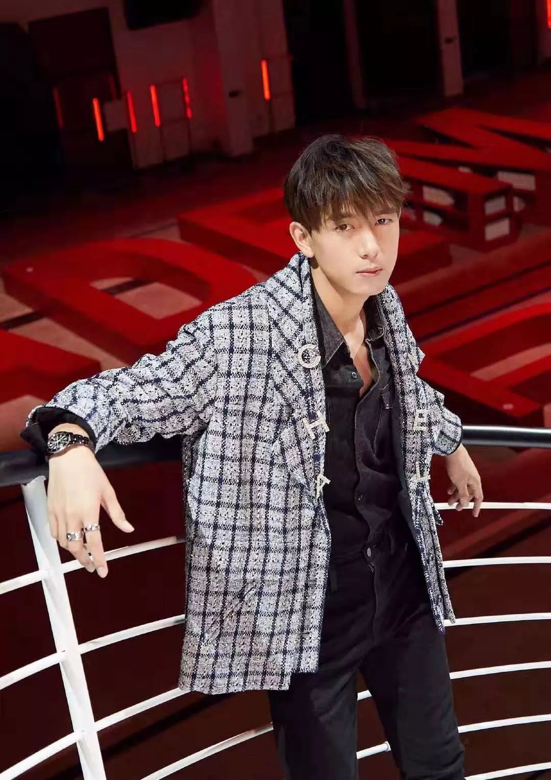 fashion风格穿搭,今年最时髦的4件小香风穿搭