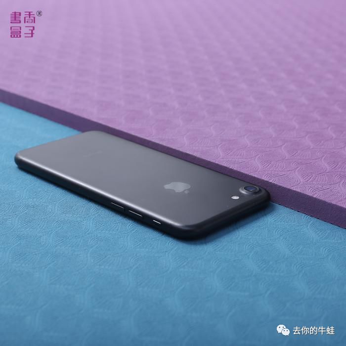 马卡龙书架+阅读地垫+阅读小桌,书香三连打造阅读角