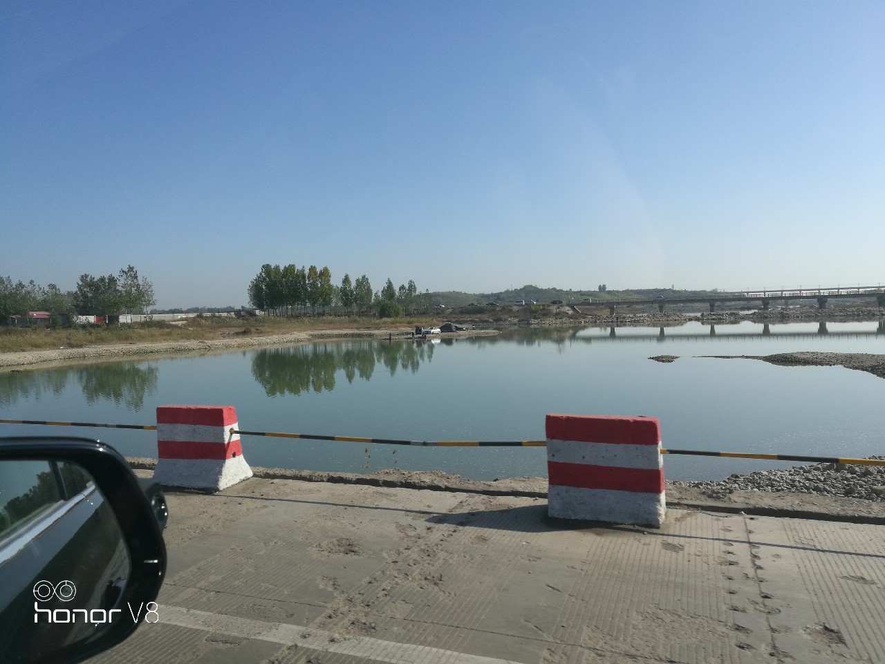 初春野河钓小杂鱼,野钓避杂鱼