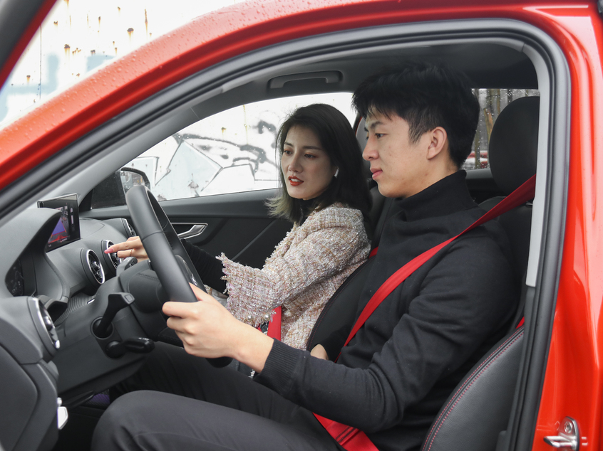 gla对比q2l,q2和gla哪个更值得买