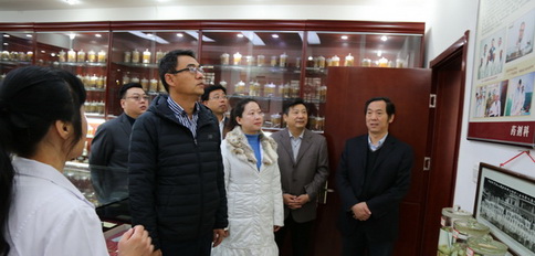 涓ぎ浜烘墠鍜ㄨ鏈嶅姟,涓ぎ浜烘墠鍗忚皟宸ヤ綔灏忕粍