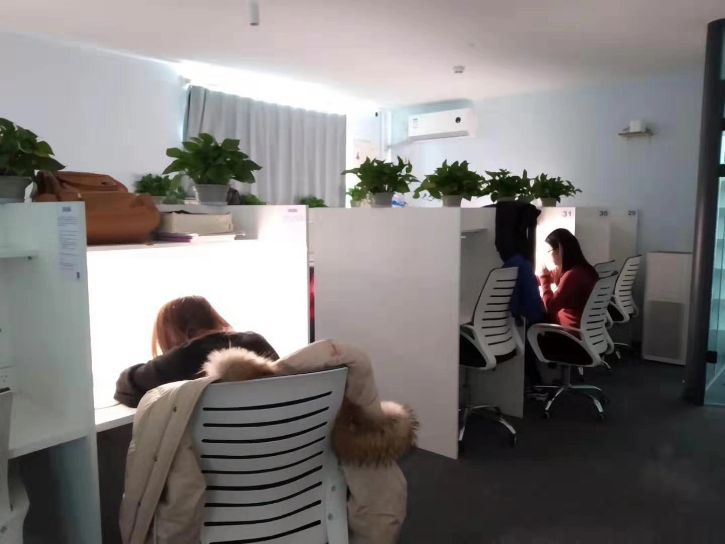 共享自习室的可行之处,共享自习室都有啥样子的