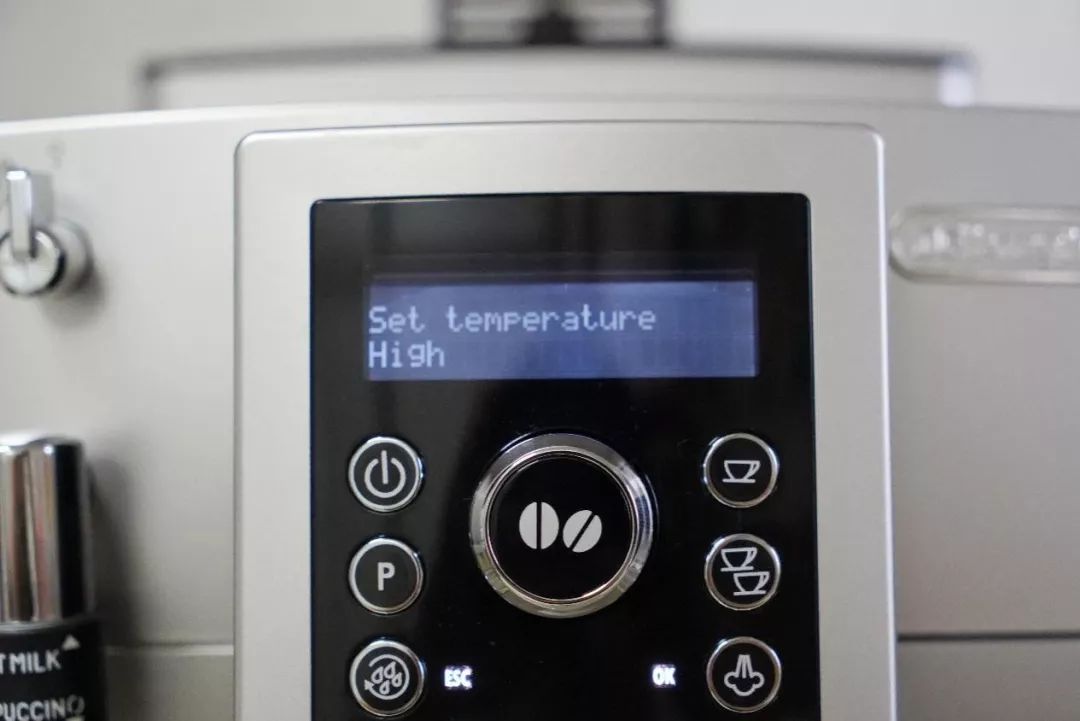 家用入门级的意式咖啡机买什么好,德龙意式半自动咖啡机银骑士测评