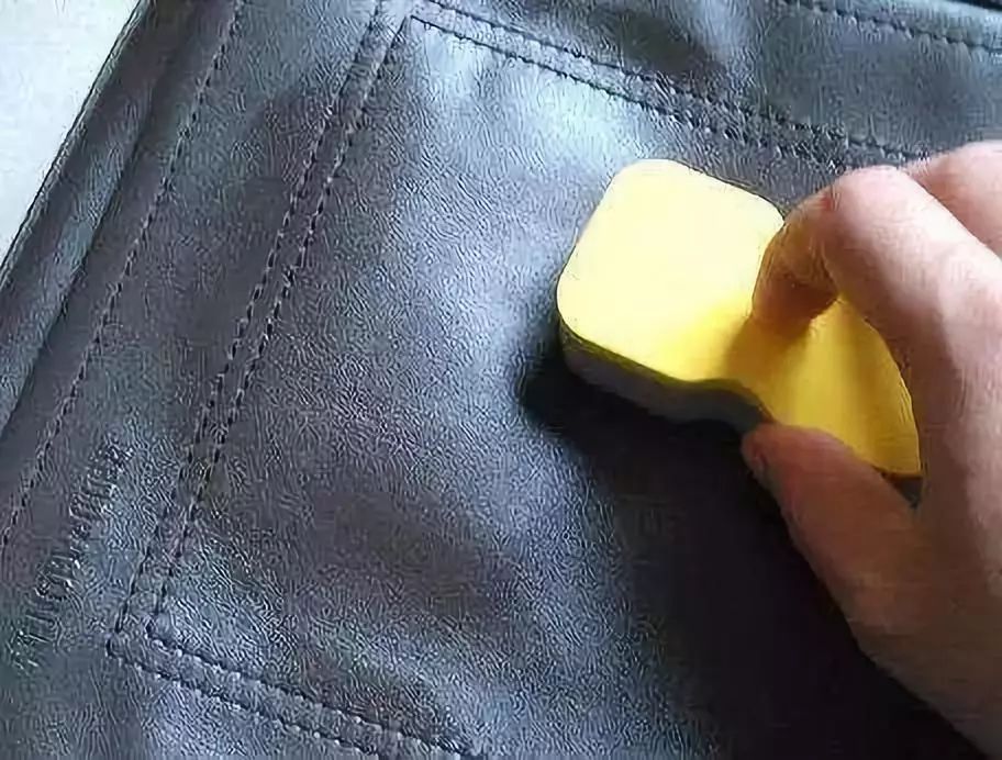 夏天来了衣服上潮湿有霉斑怎么办,长了霉斑的衣服怎么洗