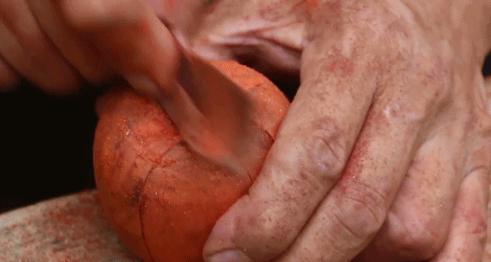 河南大爷做出2600年前的鲁班凳,山村老人制作鲁班凳惊艳国外