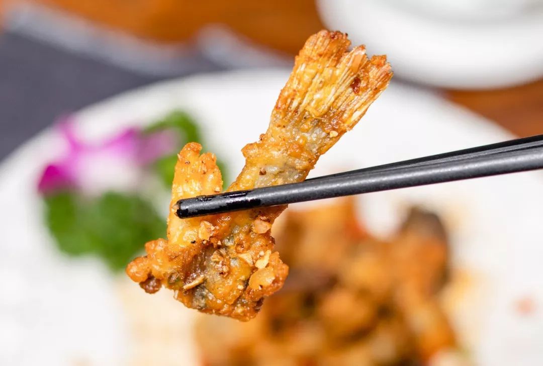 嚟度，可能系顺德桑拿种类最多嘅地方！鸵鸟都唔放过！真够呛