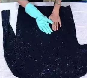 如何快速去除洗衣服时的纸屑,洗衣服时有碎纸屑怎么去除