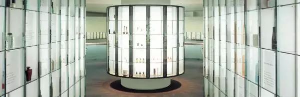 不要让你暴露你的年龄,别让皮肤暴露了你的年龄