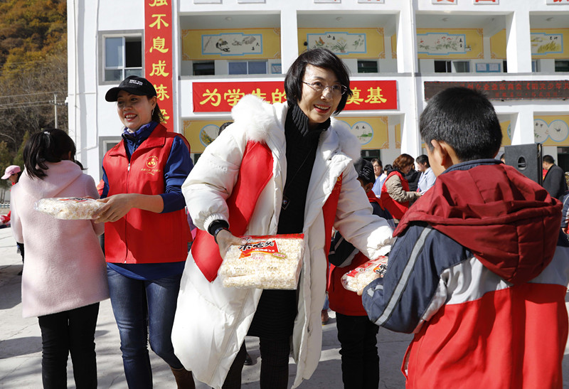 尽绵薄之力奉献爱心,尽绵薄之力献出小小爱心