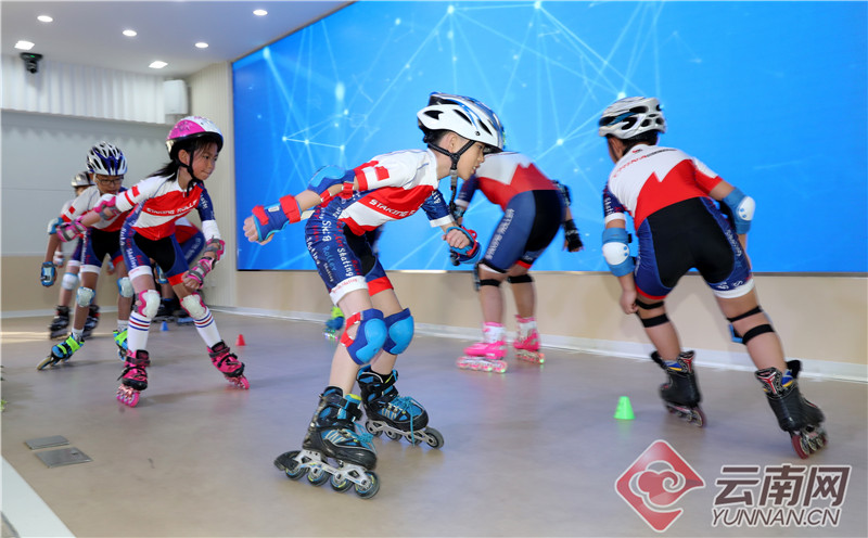 鏄嗘槑甯備簲鍗庡尯姝︽垚灏忓鏍￠暱,姝︽垚灏忓浠绘収鏍￠暱