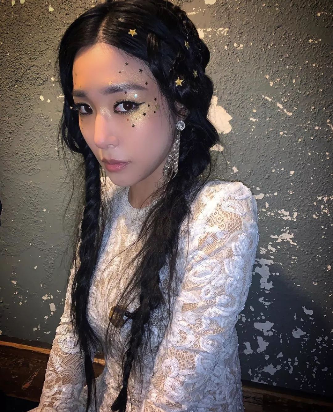 美人计|Tiffany去美国之后放飞自我，“入乡随俗”化起了欧美妆？