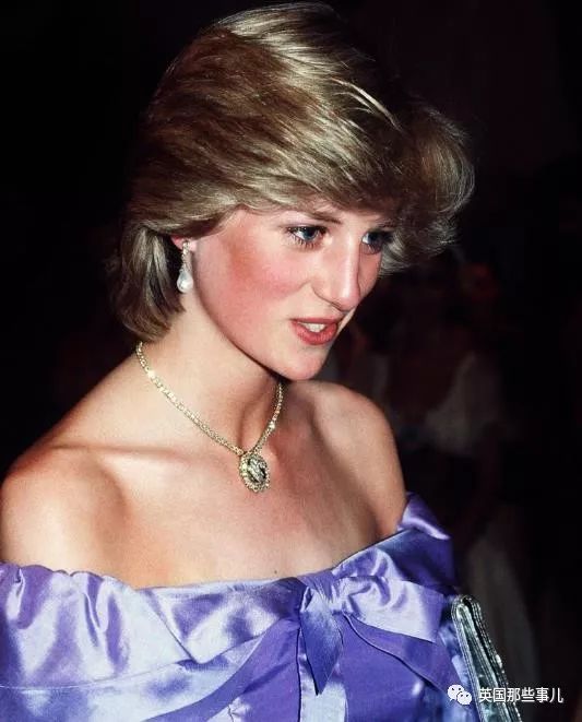 戴安娜裙子蓝纱裙多少钱,戴安娜最美礼服