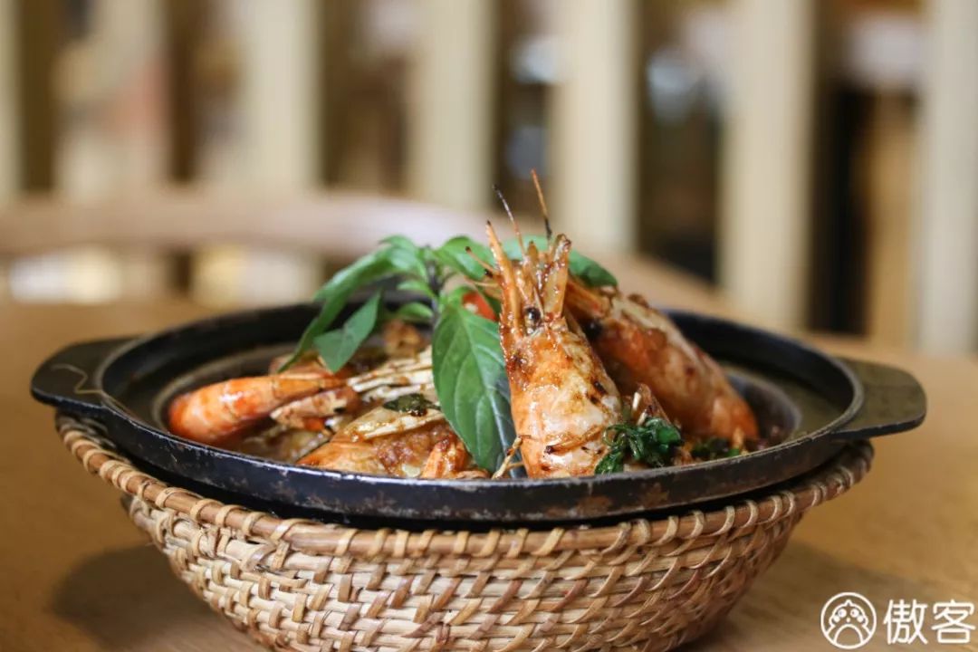 午休狂拍丨开了20年的台湾菜馆,搬迁3次,开到哪食客追到哪