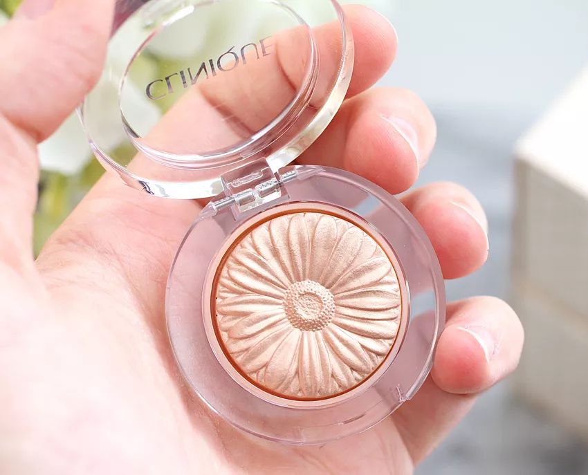 权志龙喜欢的雏菊是什么雏菊,权志龙的小雏菊为什么少一半