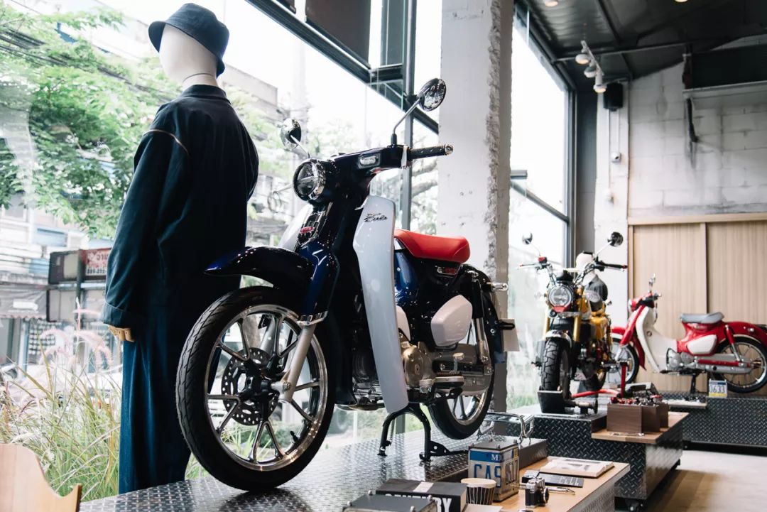 萨瓦迪卡摩托,萨瓦迪卡曼谷摩托