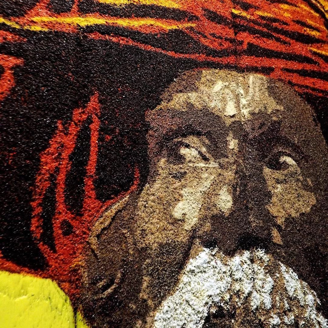 切出40000块面包丁玩拼图，无聊吃货的最高境界？