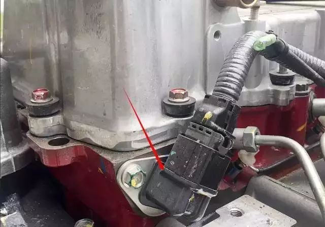 挖机上各种电磁阀的作用,修挖机测液压表