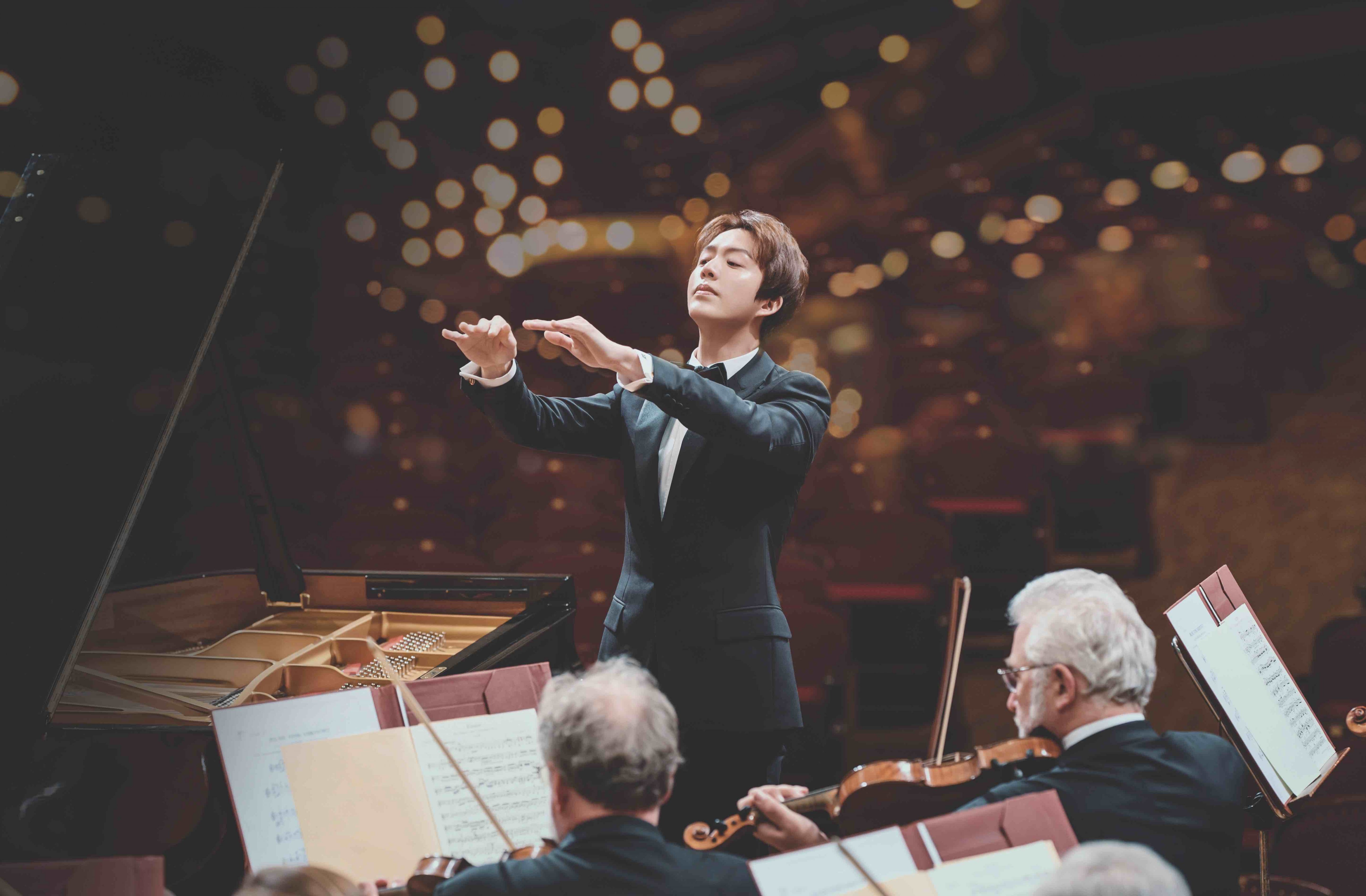 李云迪莫扎特奏鸣曲世界巡演,李云迪指挥肖邦第一与第二协奏曲