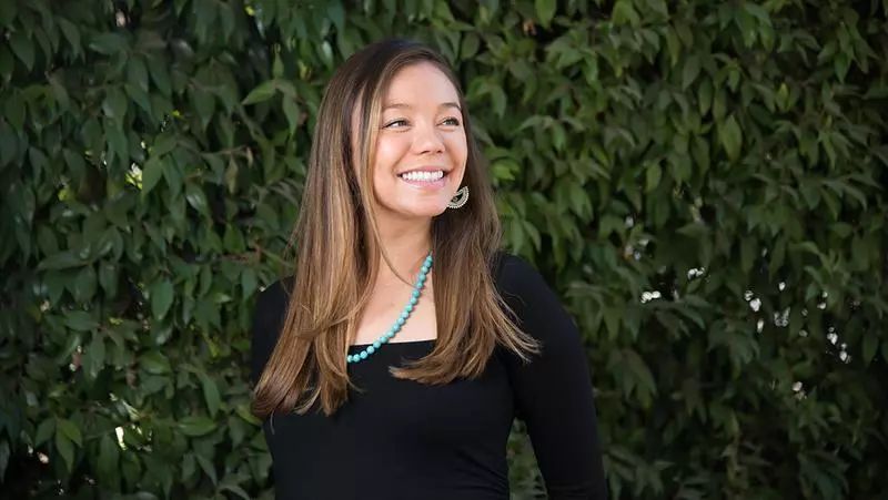 华裔美女嫁给老外,华裔女与谷歌创始人离婚案