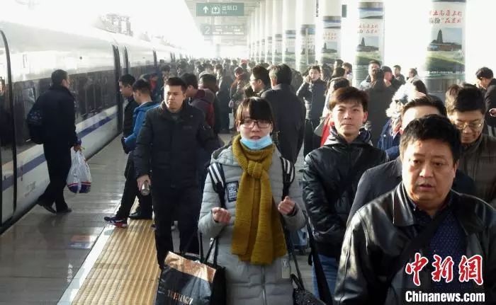 除夕当天火车票明起开抢！这份抢票指南请查收→