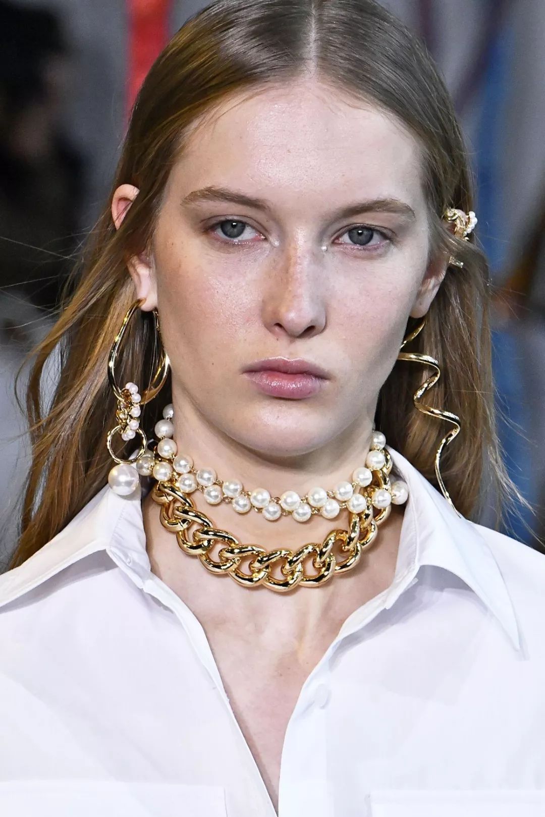 聊时尚|年末想要气场全开，你需要这些点“金”之笔