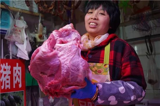 猪肉在春节前的价格是跌还是涨呢,深度解析猪肉涨价