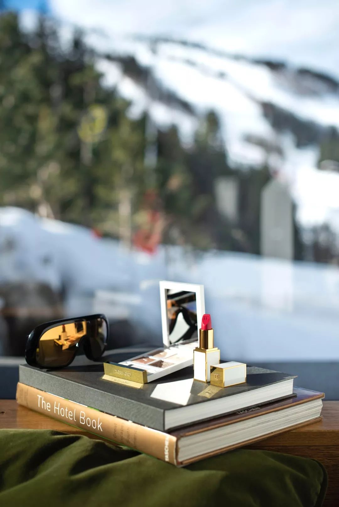 连手套都有专人呵护的，是什么神仙度假体验？