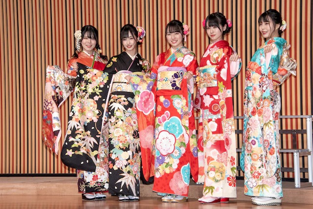 akb48女团48人一起舞台,akb48的成员资料