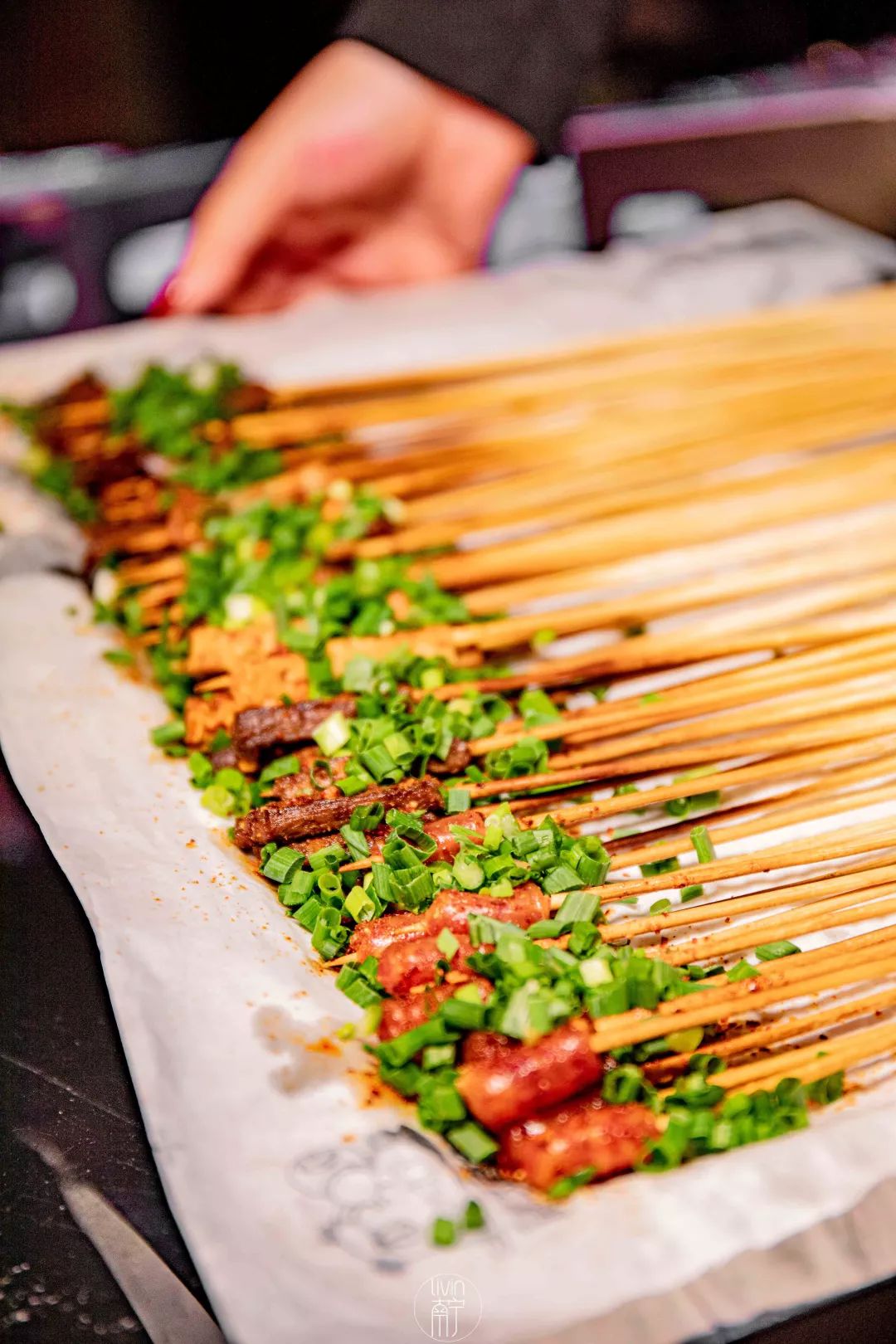 盛天地这间成都来的“网红酒馆”，谢霆锋都打卡了，你还没去过？