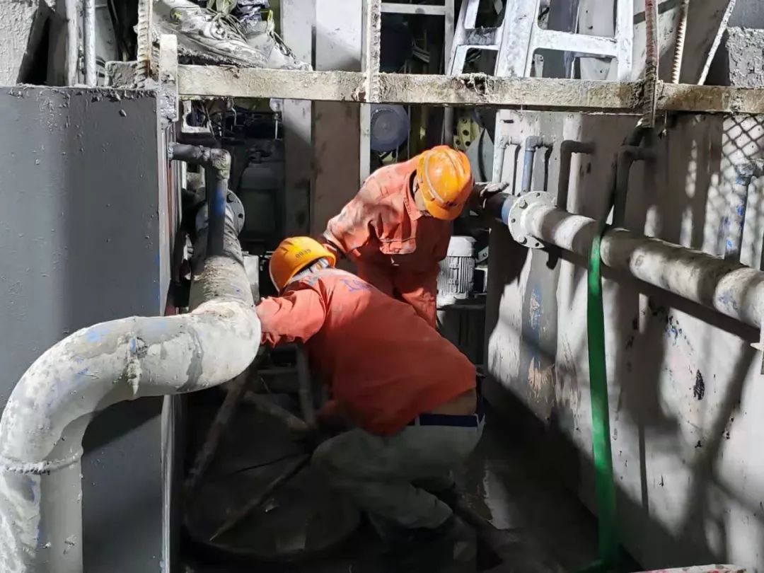 春运温暖回家路感动旅途人,春运路上温暖回家路