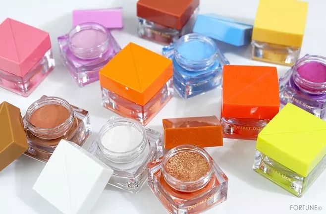 2019秋冬最值得入手的眼影盘,19年最值得入手的眼影