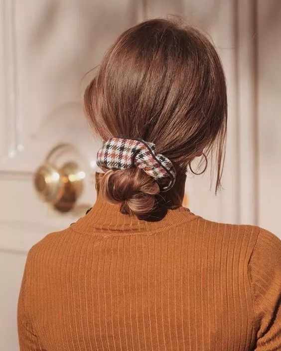 过时的丝巾绑头发,丝巾扎头发蝴蝶结造型