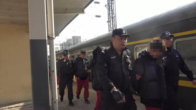 破获一起特大假冒注册商标案件,特大假冒注册商标案属于犯罪吗