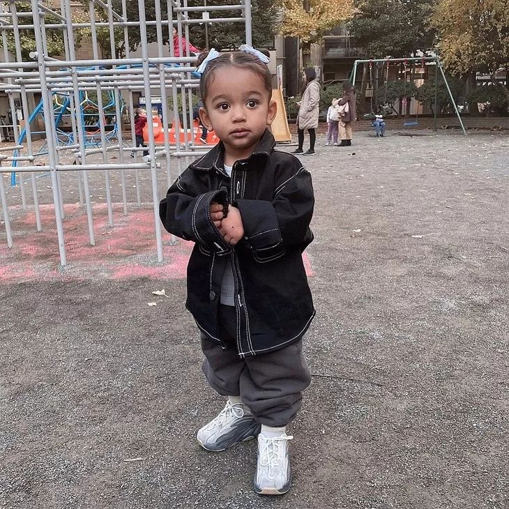 侃爷晒与卡戴珊合照想复合,侃爷卡戴珊时装发布会