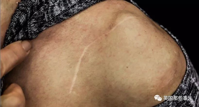 跟儿子登上杂志封面被以为是姐弟恋，这姐姐居然已经64岁了