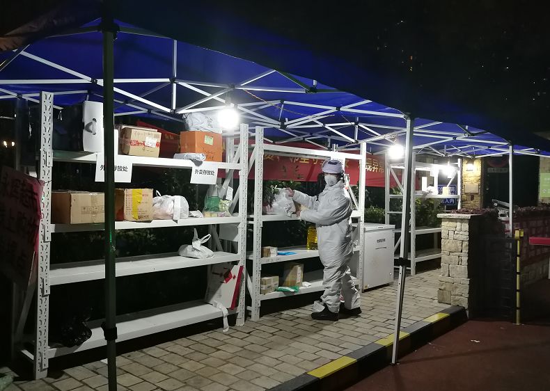 明起快递复工！杭州各小区取快递出奇招！跑单王13天184单