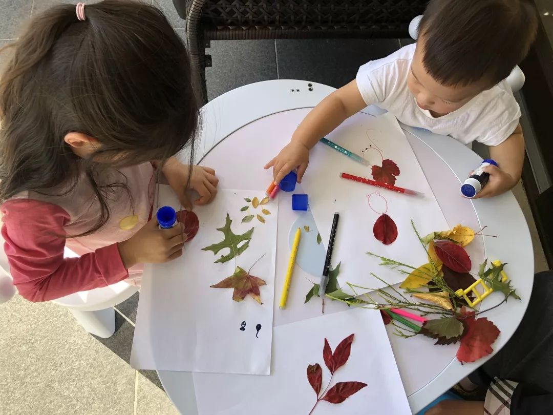 不用花钱就能玩的儿童游戏,十个小朋友玩游戏