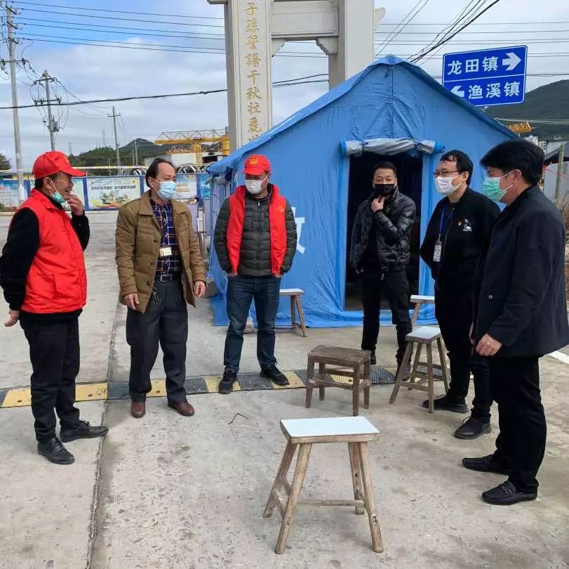 先锋岗上战疫情,党员先行同心抗疫