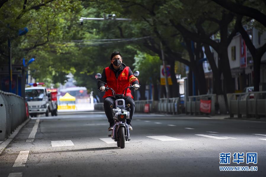 抗疫时期的物品,抗疫代购员