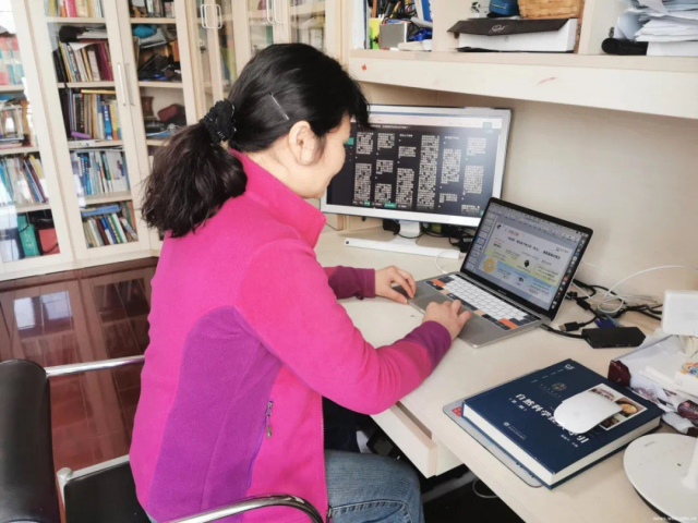 武大学子的三行情书,武大学生封校日常