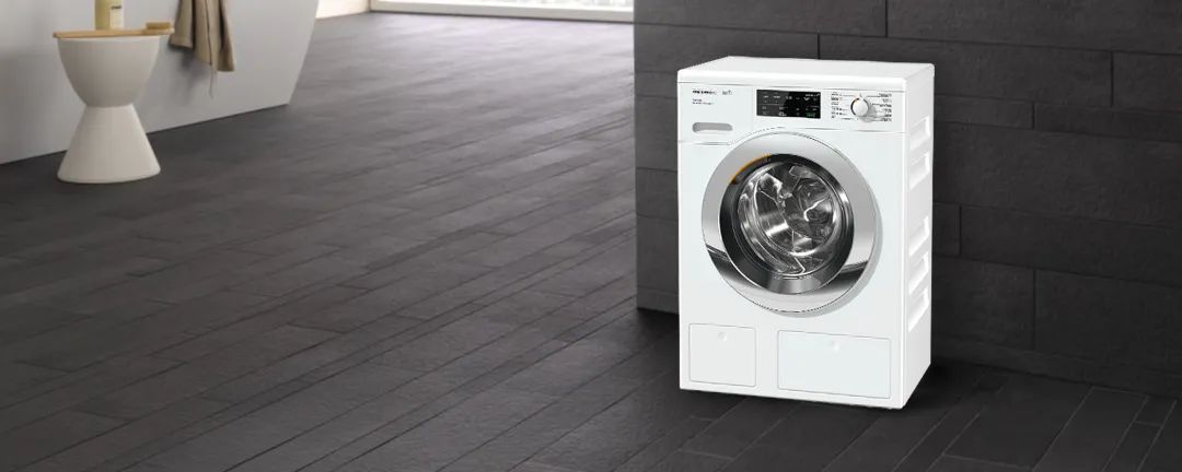 日常生活中的时尚博主,一个居家上班的博主